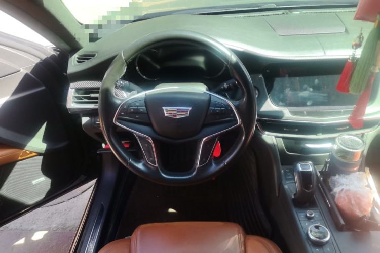 Used Cadillac CT6 2019 28T Luxury Model Steering Wheel
