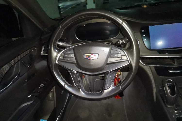 Used Cadillac CT6 2019 28T Leading Sport Model Steering Wheel