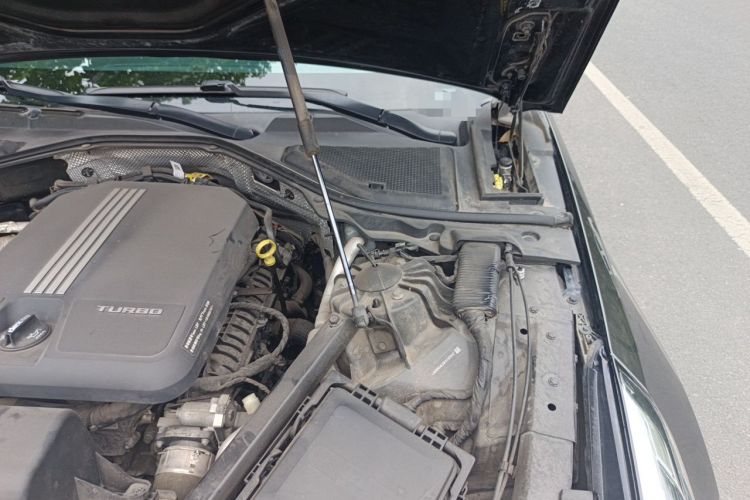 Used Cadillac CT6 2019 28T Leading Sport Model Engine Bay Left