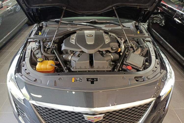 Used Cadillac CT6 2019 40T Platinum Edition Engine Bay