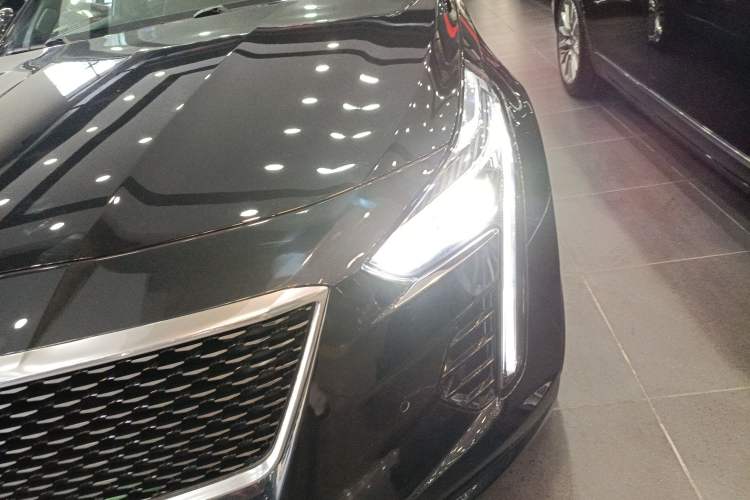 Used Cadillac CT6 2019 40T Platinum Edition Left Front Headlight