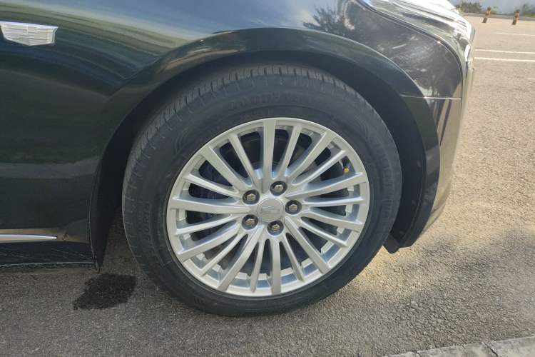 Used Cadillac CT6 2019 28T Fashion Edition Right Front Wheel Hub