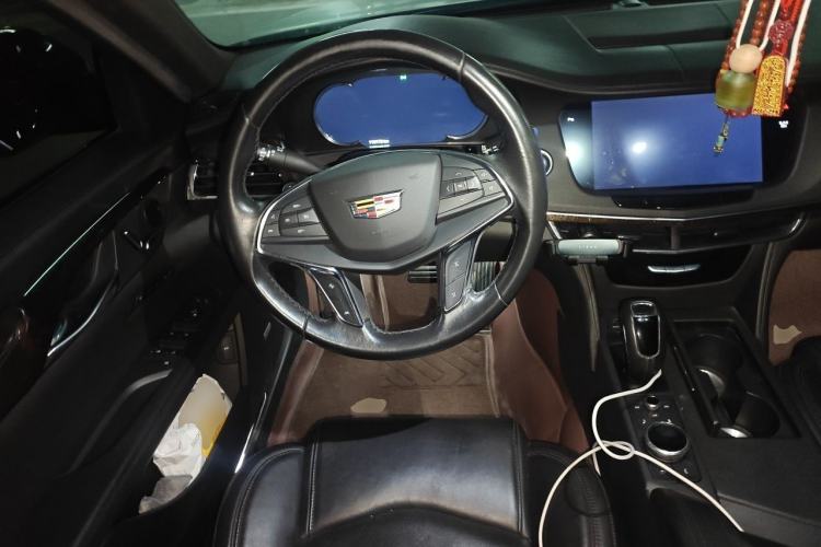 Used Cadillac CT6 2019 28T Luxury Model Steering Wheel