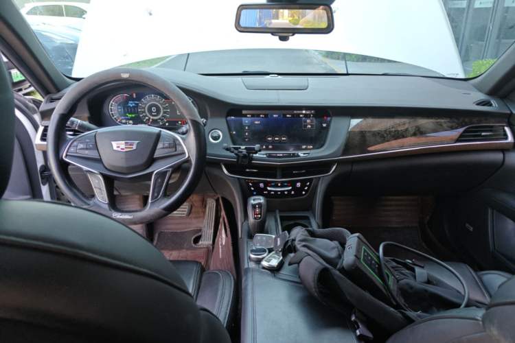 Used Cadillac CT6 2019 28T Luxury Model Center Console
