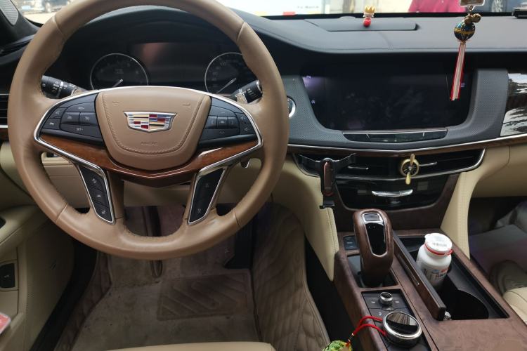 Used Cadillac CT6 2019 28T Fashion Edition Center Console