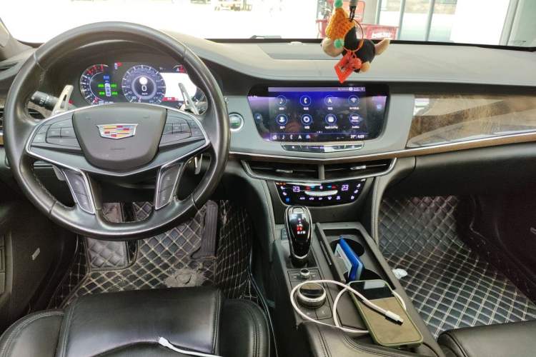 Used Cadillac CT6 2019 28T Luxury Model Center Console