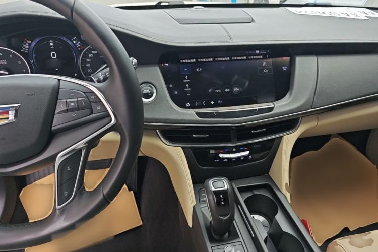 Used Cadillac CT6 2019 28T Fashion Edition Center Console