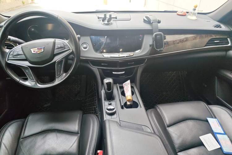 Used Cadillac CT6 2019 28T Luxury Model Center Console