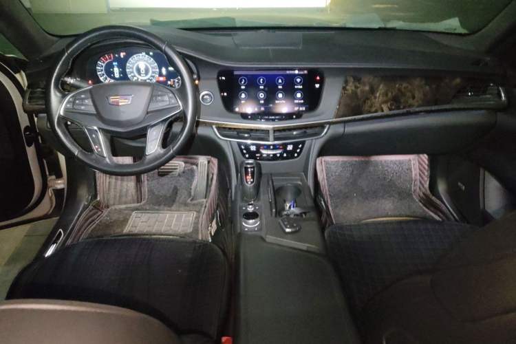 Used Cadillac CT6 2019 28T Luxury Model Center Console