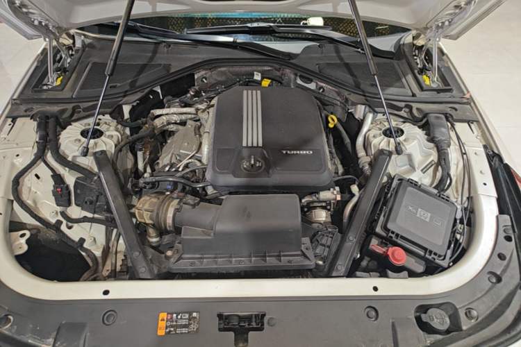 Used Cadillac CT6 2019 28T Luxury Model Engine Bay