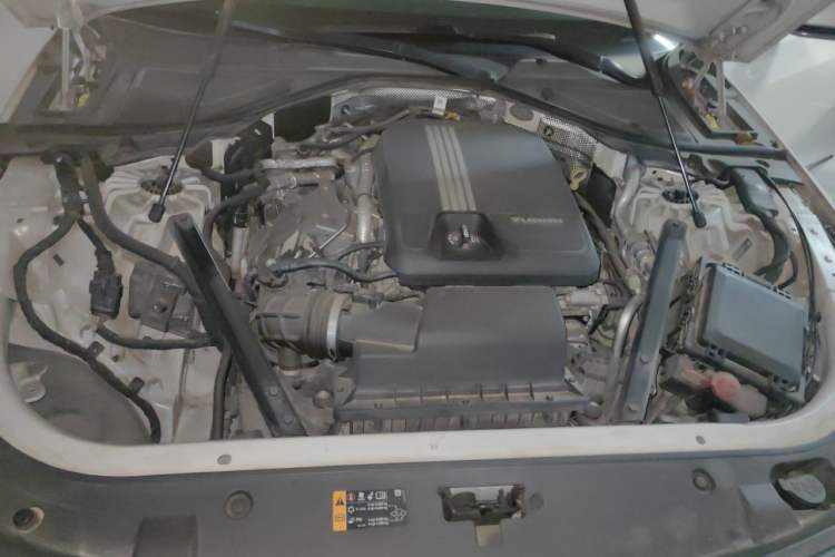 Used Cadillac CT6 2019 28T Luxury Model Engine Bay