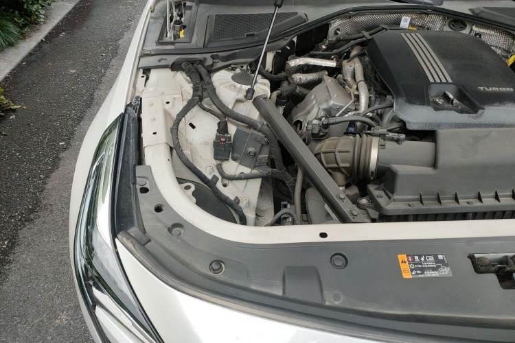 Used Cadillac CT6 2019 28T Leading Sport Model Engine Bay Right