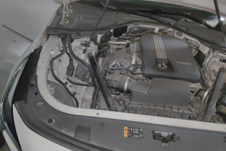 Used Cadillac CT6 2019 28T Luxury Model Engine Bay Right