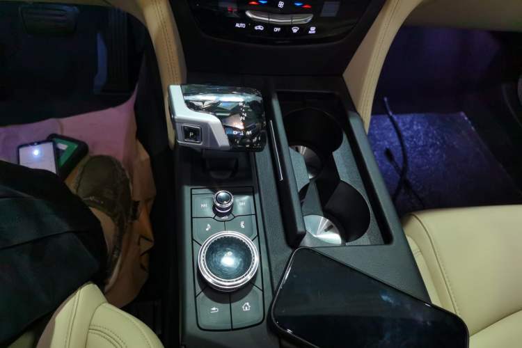 Used Cadillac CT6 2019 28T Fashion Edition Gear Lever