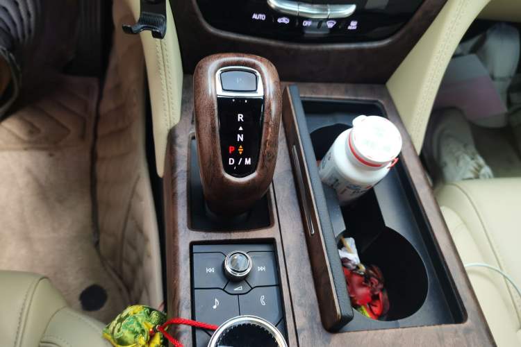 Used Cadillac CT6 2019 28T Fashion Edition Gear Lever