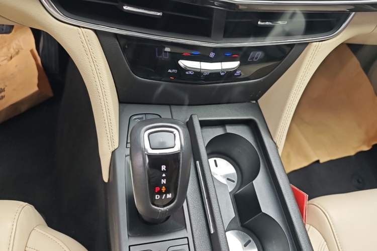 Used Cadillac CT6 2019 28T Fashion Edition Gear Lever