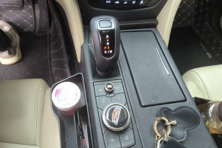 Used Cadillac CT6 2019 28T Fashion Edition Gear Lever
