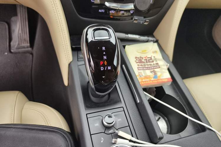 Used Cadillac CT6 2019 28T Fashion Edition Gear Lever