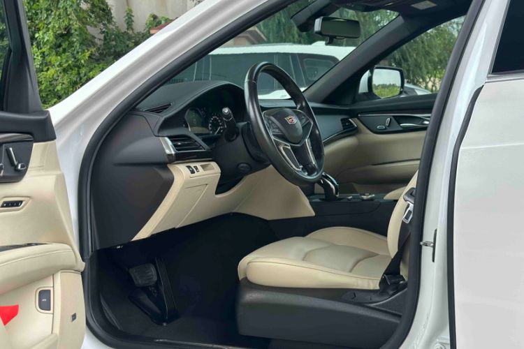 Used Cadillac CT6 2019 28T Fashion Edition Interior 2
