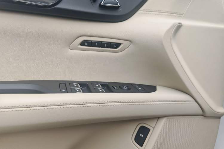 Used Cadillac CT6 2019 28T Fashion Edition Interior 9