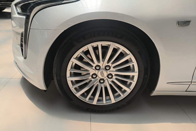 Used Cadillac CT6 2019 28T Elite Edition Left Front Wheel Hub