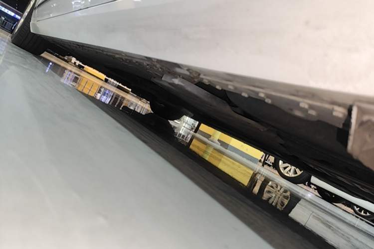 Used Cadillac CT6 2019 28T Fashion Edition Left Side Sill