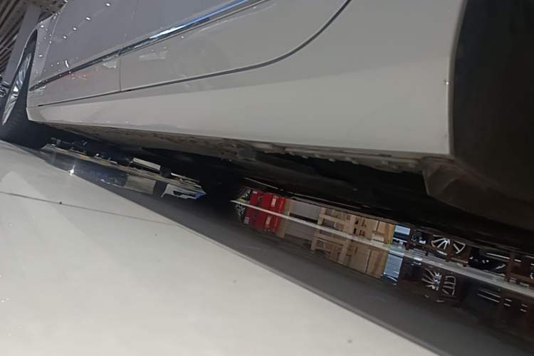 Used Cadillac CT6 2019 28T Fashion Edition Left Side Sill