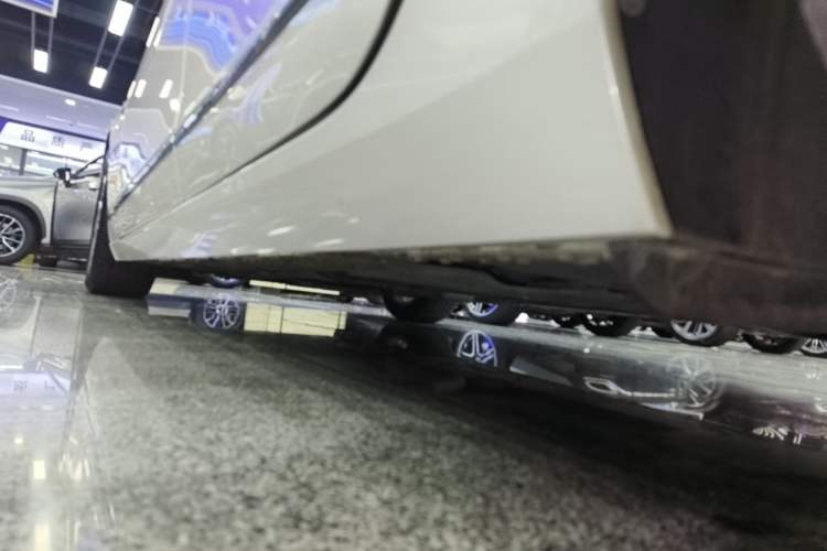 Used Cadillac CT6 2019 28T Fashion Edition Left Side Sill
