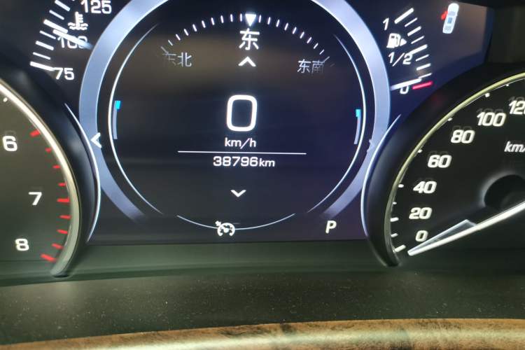 Used Cadillac CT6 2019 28T Fashion Edition Odometer Close Up