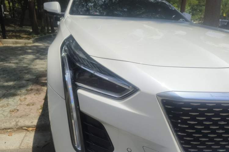 Used Cadillac CT6 2019 28T Luxury Model Right Front Headlight