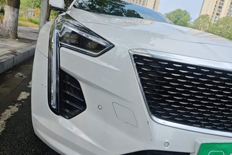 Used Cadillac CT6 2019 28T Luxury Model Right Front Headlight