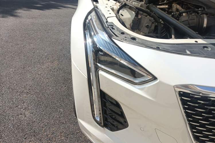 Used Cadillac CT6 2019 28T Luxury Model Right Front Headlight