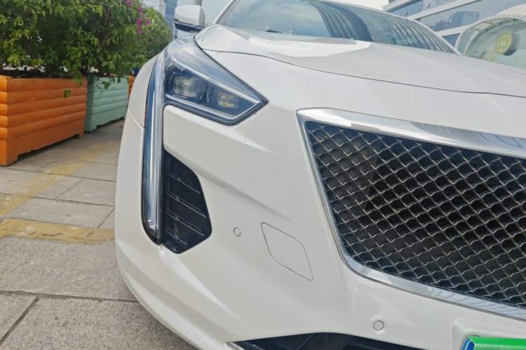 Used Cadillac CT6 2019 28T Leading Sport Model Right Front Headlight