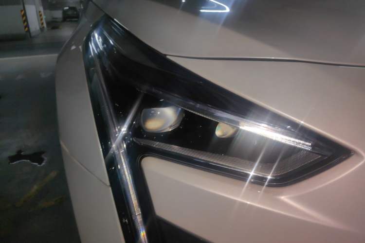 Used Cadillac CT6 2019 28T Luxury Model Right Front Headlight