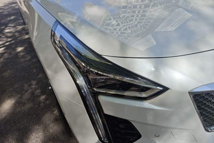 Used Cadillac CT6 2019 28T Leading Sport Model Right Front Headlight