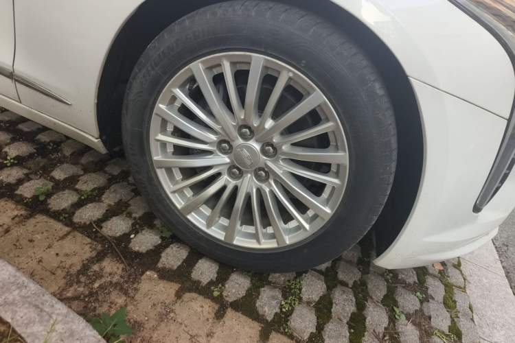Used Cadillac CT6 2019 28T Elite Edition Right Front Wheel Hub