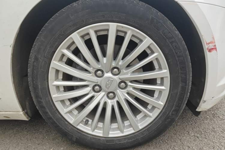 Used Cadillac CT6 2019 28T Luxury Model Right Front Wheel Hub