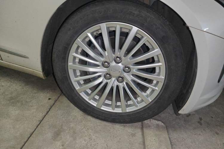 Used Cadillac CT6 2019 28T Luxury Model Right Front Wheel Hub