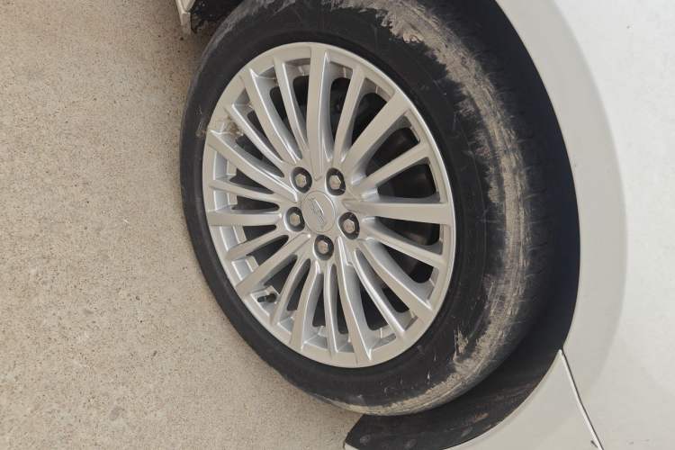 Used Cadillac CT6 2019 28T Luxury Model Right Front Wheel Hub