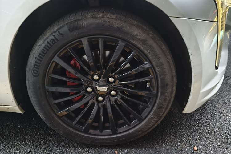 Used Cadillac CT6 2019 28T Luxury Model Right Front Wheel Hub