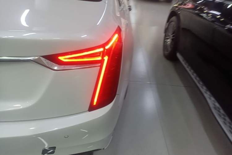 Used Cadillac CT6 2019 28T Leading Sport Model Right Rear Taillight