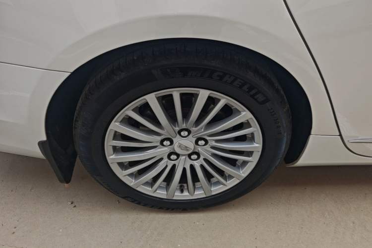 Used Cadillac CT6 2019 28T Fashion Edition Right Rear Wheel Hub