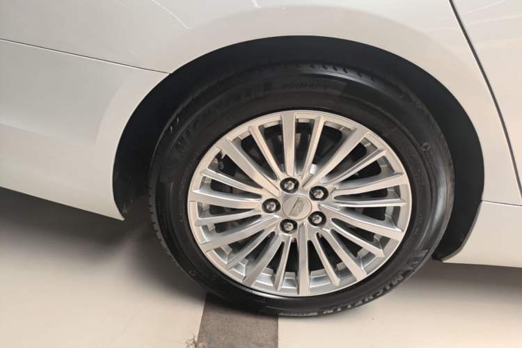 Used Cadillac CT6 2019 28T Elite Edition Right Rear Wheel Hub