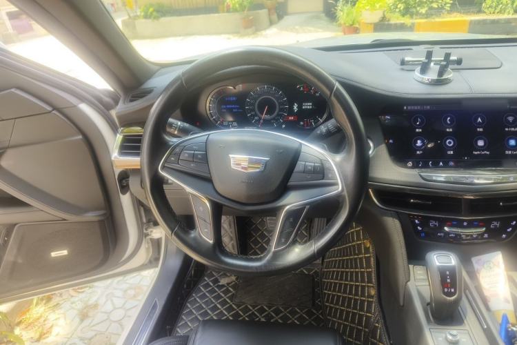Used Cadillac CT6 2019 28T Luxury Model Steering Wheel