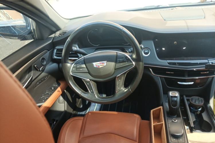 Used Cadillac CT6 2019 28T Luxury Model Steering Wheel