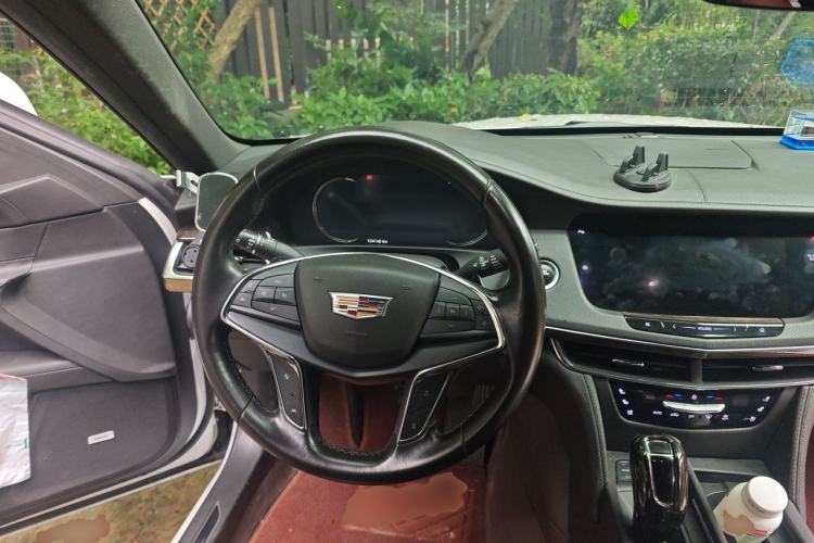 Used Cadillac CT6 2019 28T Luxury Model Steering Wheel