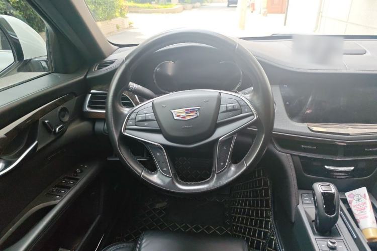 Used Cadillac CT6 2019 28T Luxury Model Steering Wheel