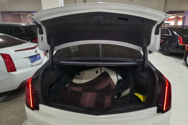 Used Cadillac CT6 2019 28T Fashion Edition Trunk