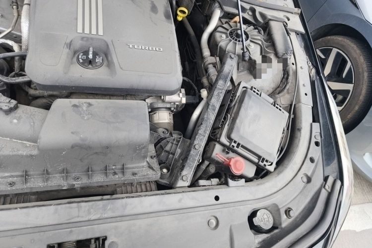 Used Cadillac CT6 2020 28T Luxury Version Engine Bay Left