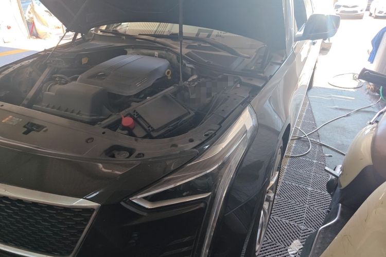 Used Cadillac CT6 2020 28T Fashion Edition Engine Bay Left